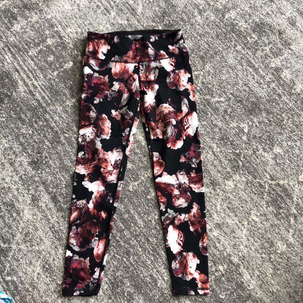 Victoria’s Secret sport leggings